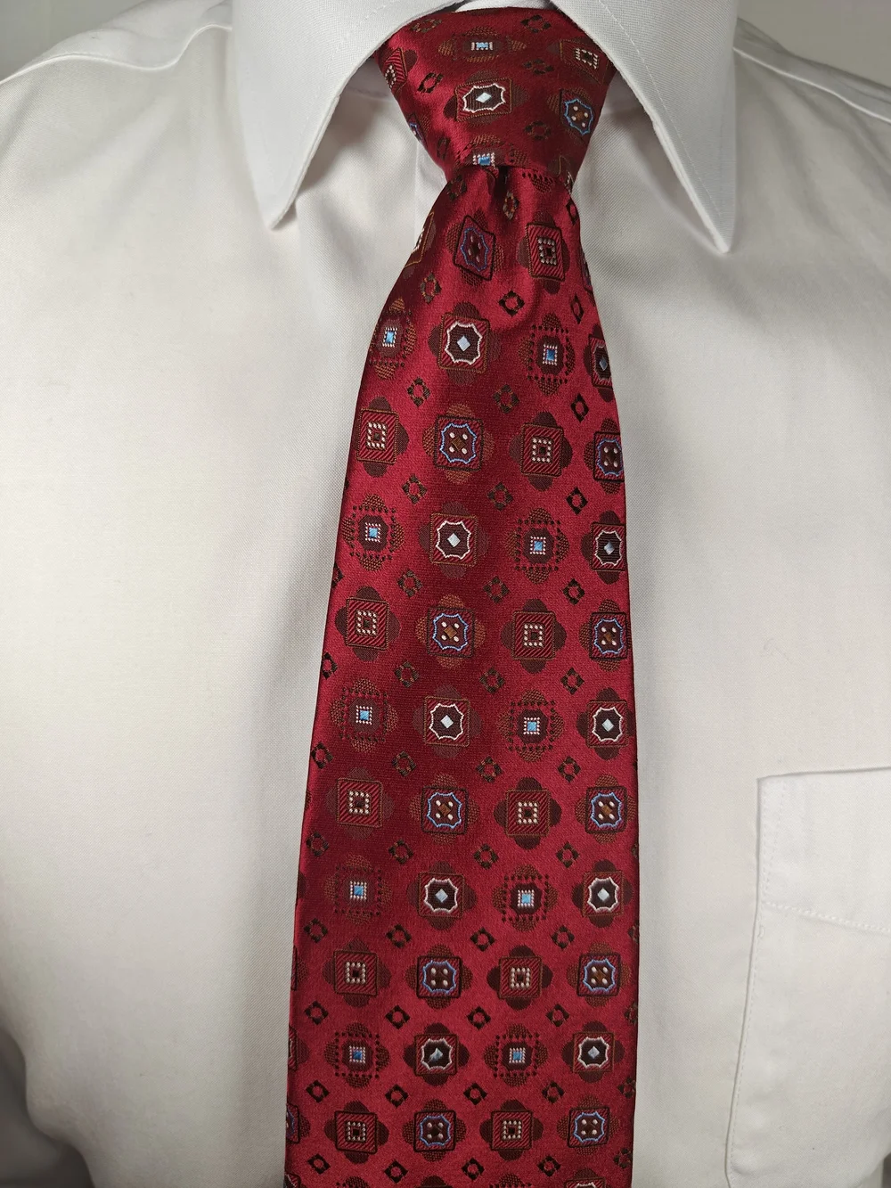 Ermenegildo Zegna Red Blue Geometric Medallion 100% Silk Tie Made in Italy